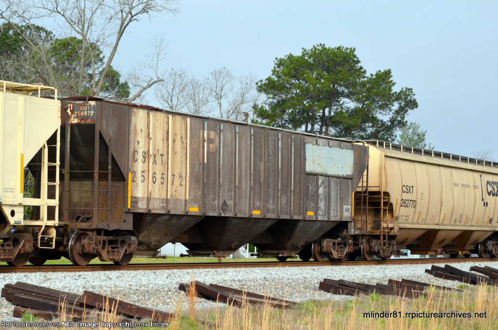 CSX 256572